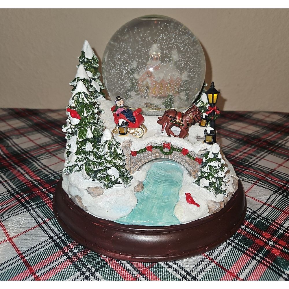 Victorian Trading Co. Lighted Christmas Musical Snow Globe